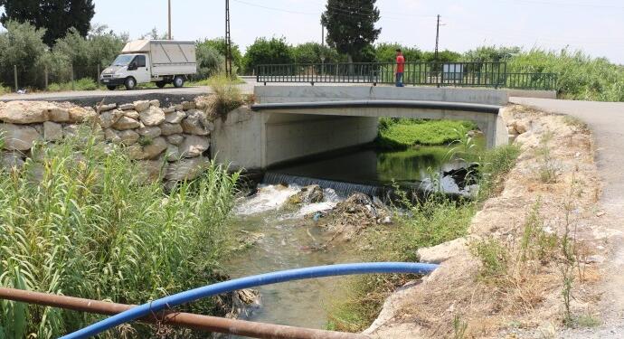 Fabrikalar atıkları kanala döküyor: Astım hastaları boğulacak duruma geliyor