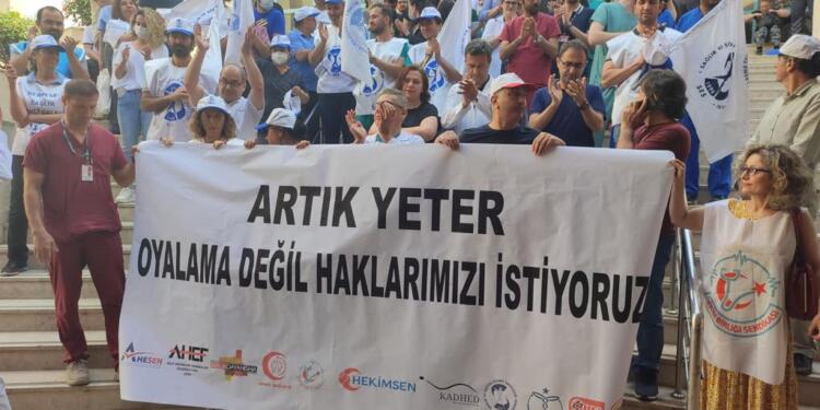 Sağlık emekçileri ‘Beyaz Grev’de