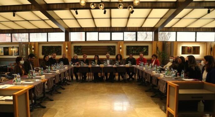 Başkavak: Halklar nasıl yönetilmek istediğini kendisi karar versin