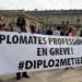 Fransız diplomatlar Macron’un reform planına karşı grevde