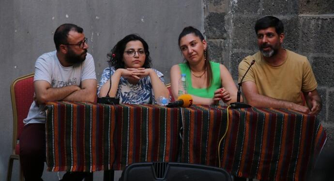 Hinek Hinek’ten söyleşi