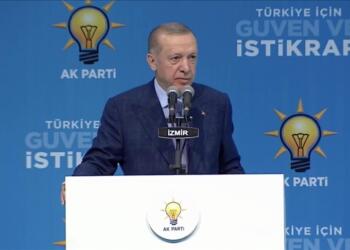 Erdoğan aday olduğunu ilan etti