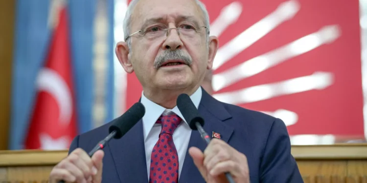 Kılıçdaroğlu, Dedeoğulları ailesinin akrabaları ile görüştü