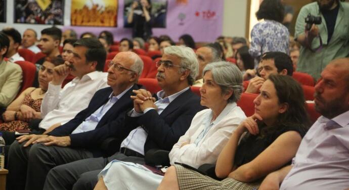 7’li masadan ortak konferansın sonuç bildirgesi açıklandı: Kol kola girmeye davet ediyoruz.