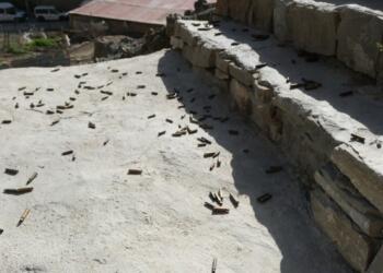 Baskın yapılan köyde 400 mermi kovanı toplandı