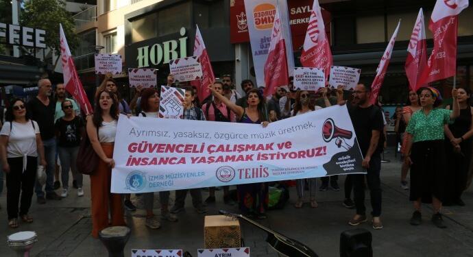 Hükümetin müzik yasağında ısrarı protesto edildi