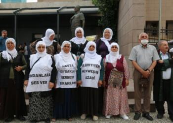 İstanbul ve İzmir’de Adalet Nöbeti: 4 kişi darp edilerek gözaltına alındı