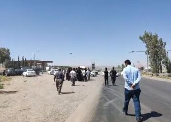 Süleymaniye-Kerkük yolunda eylem: Yol trafiğe kapatıldı