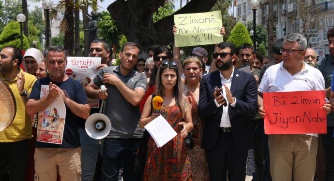 Tartuffe’nin Kürtçe sahnelenmesine yasak protesto edildi