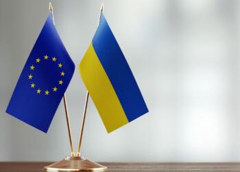 Ukrayna ve Moldova’ya AB üyeliği yolu açılıyor