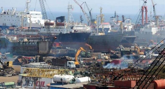 İktidarın bakanlıkları, çevreye ölüm ve otel saçıyor!