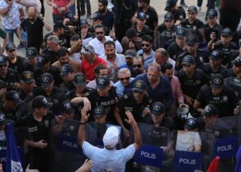 KESK’in Adalet Nöbeti’ne polis saldırdı: Çok sayıda üye fenalaştı