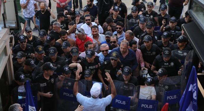 KESK’in Adalet Nöbeti’ne polis saldırdı: Çok sayıda üye fenalaştı
