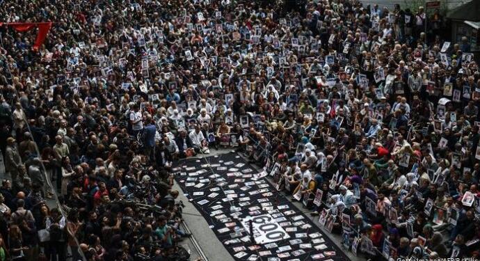 Cumartesi Anneleri’nden AKP’li Yazıcı’ya: Susun Yazıcı, bari susun