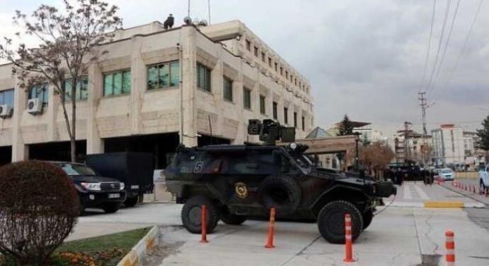 Eşi AKP’li olunca…