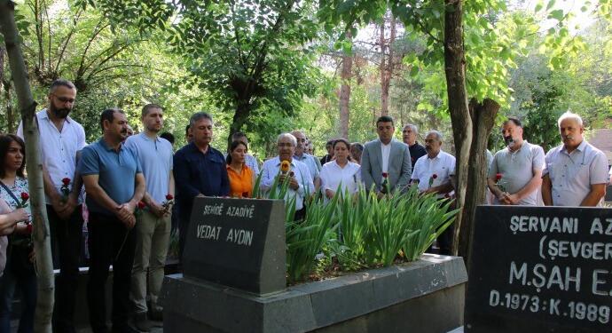 Vedat Aydın mezarı başında anıldı