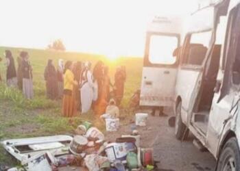 Tarım işçilerini taşıyan araç takla attı: 2 kişi yaşamını yitirdi