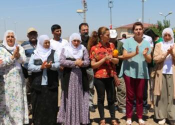 Adalet Nöbeti: Tutuklu aileleri olarak cezalandırılıyoruz