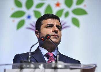 Demirtaş: Gizli tanık getirilip dinlenilmeyecekse davaya katılmayacağım sizi protesto edeceğim