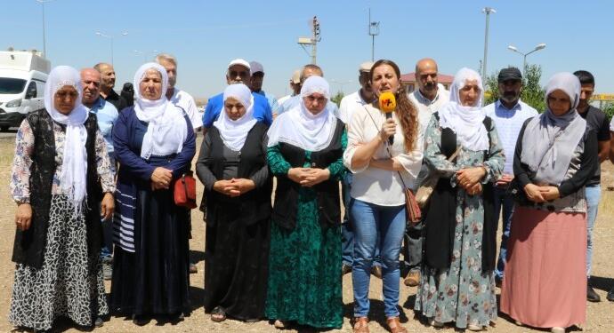 Diyarbakır’da eylem yapan aileler: Hasta tutukluları ve infazı yakılanları bırakın