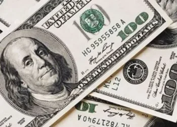 Dolar 17 TL sınırına dayandı