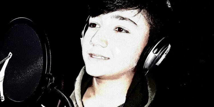 Bahoz Elûş sesiyle büyülüyor