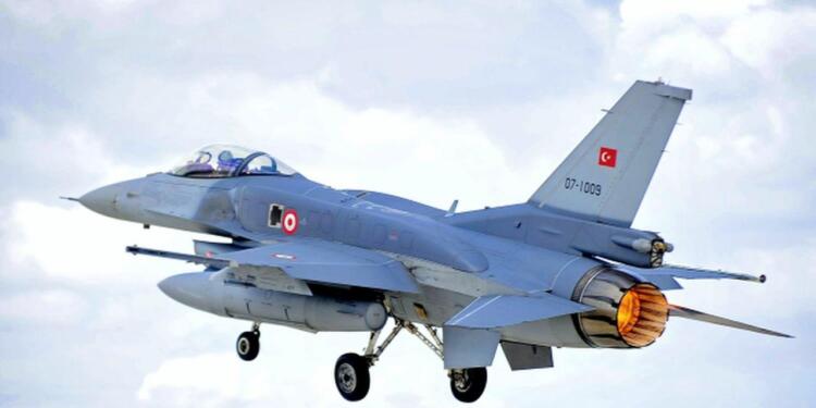 Türkiye’nin F-16’larına karar verecek senatör konuştu