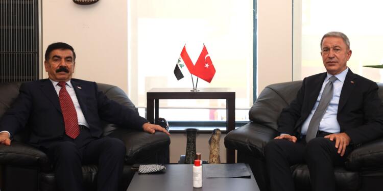 Irak Savunma Bakanı: Katliamı Türkiye yaptı