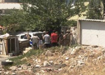 Boşanmak isteyen kadını 4 saat rehin tuttu