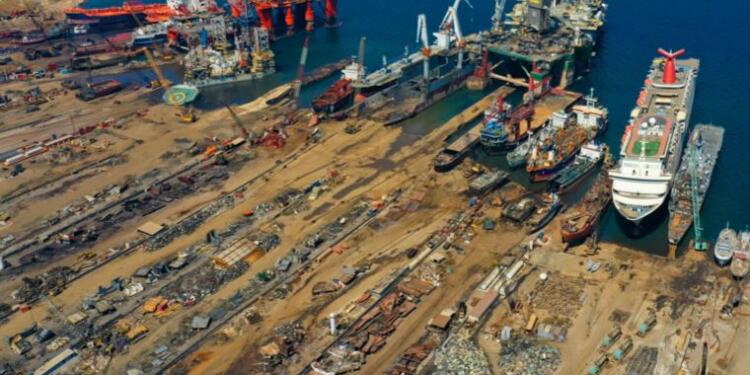 Asbestli gemiye karşı sivil itaatsizlik çağrısı