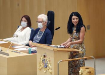 Amineh Kakabaveh: Putin Ukrayna’da ne yapıyorsa Türkiye Kürtlere yapıyor