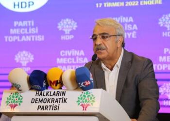 Sancar savaş planlarına karşı muhalefete çağrıda bulundu