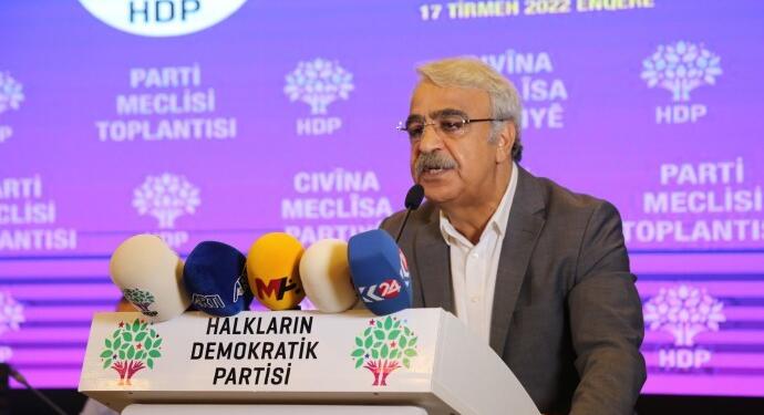 Sancar savaş planlarına karşı muhalefete çağrıda bulundu