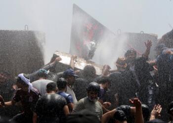 Sadr destekçilerinin gösterilerinde yaralananların sayısı 125’e yükseldi