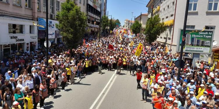 Sivas Katliamı’nda yaşamını yitirenler anıldı: Irkçılardan provokasyon girişimi