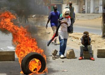 Sudan’da darbe yönetimine karşı direniş