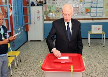 Tunus’ta referandum: Katılım 27,5’te kaldı