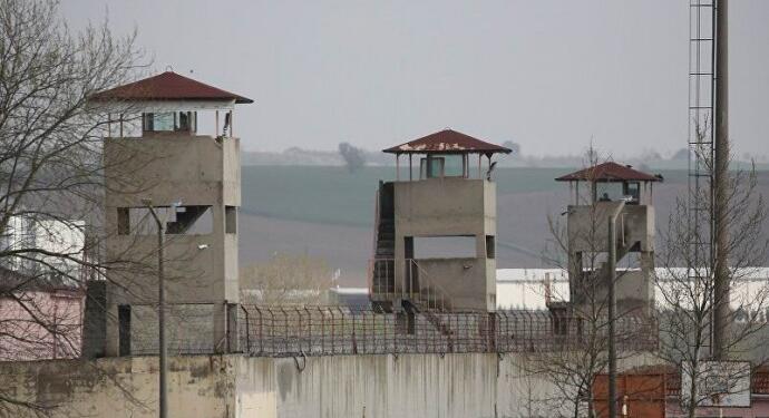 Adli tutuklu: Bizi intihara sürüklemeye çalışıyorlar