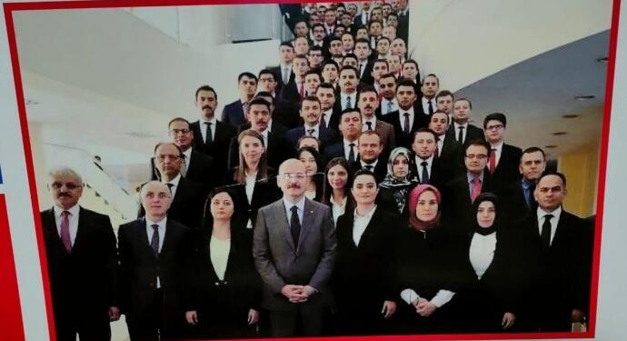 Soylu’nun albümü büyüyor: Yediiklim Yayınevi’nin tanıtım fotoğrafında yer almış!