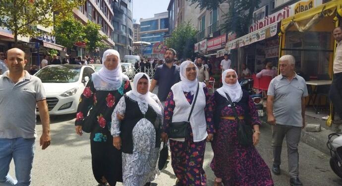 Tutuklu yakınlarından Esenyurt’ta eylem