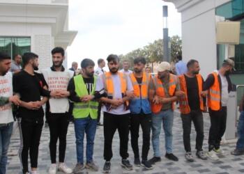 Haklarını arayan inşaat işçileri gözaltına alındı