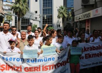 İzmir’de işten atılan evde bakım işçileri 18 gündür direniyor