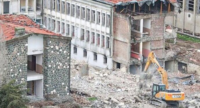 Yıkımı durdurmak için açılan dava yıkım bitince sonuçlandı