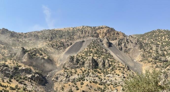 Şırnak’ta doğa talanı: Ağaçlar kesiliyor, hafriyatlar su yataklarına bırakılıyor