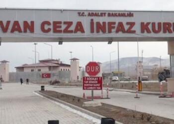 Hak ihlallerine karşı açlık grevine başladılar