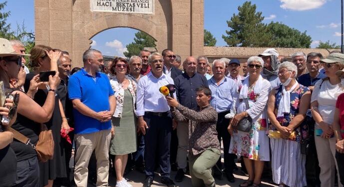 Sancar: Aleviler lütuf ve sadaka değil eşit hak istiyor