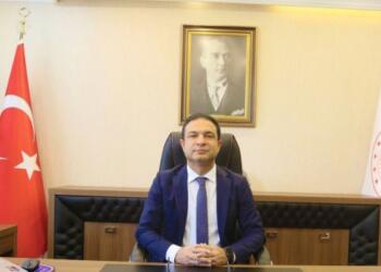 Kayyum eşiyle birlikte ihraç edildi