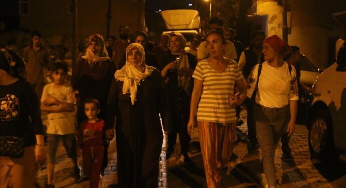 Hacıhüsrev Mahallesi sakinleri hakları için yürüdü