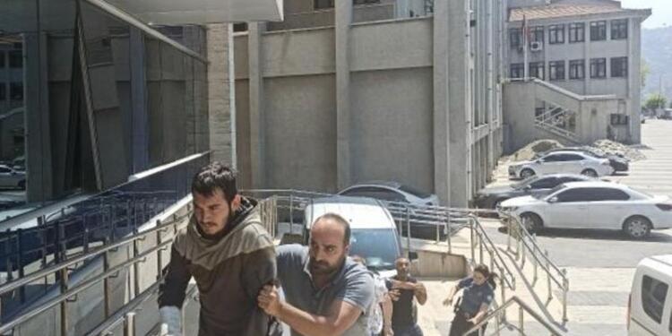 Sokakta yürüyen kadına saldırdı