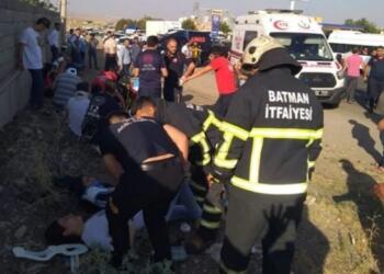Batman’da trafik kazası: 16 işçi yaralandı